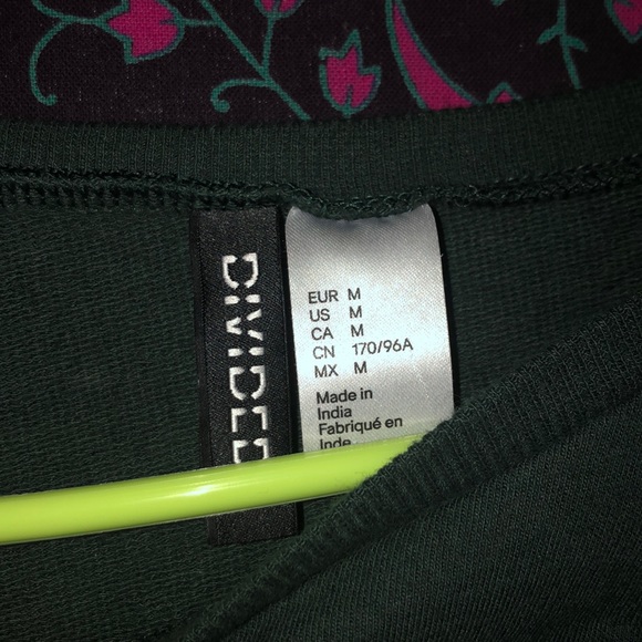 H&M Long Sleeve Green ‘Positivity’ Crop Top - Picture 2 of 2